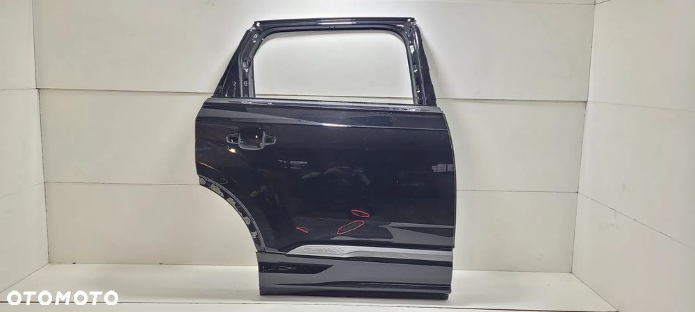 Drzwi Listwa tylne tył prawe Audi Q7 SQ7 4M 4M0833052E