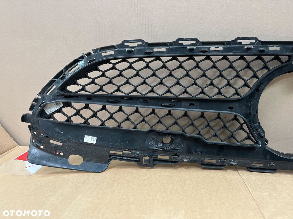 mercedes c class amg w206 2021- grill atrapa - 7