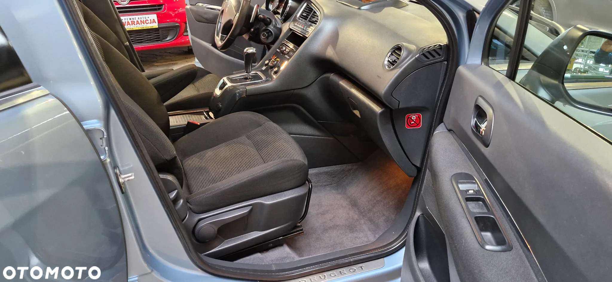 Peugeot 5008 HDI FAP 110 EGS6 Premium - 16