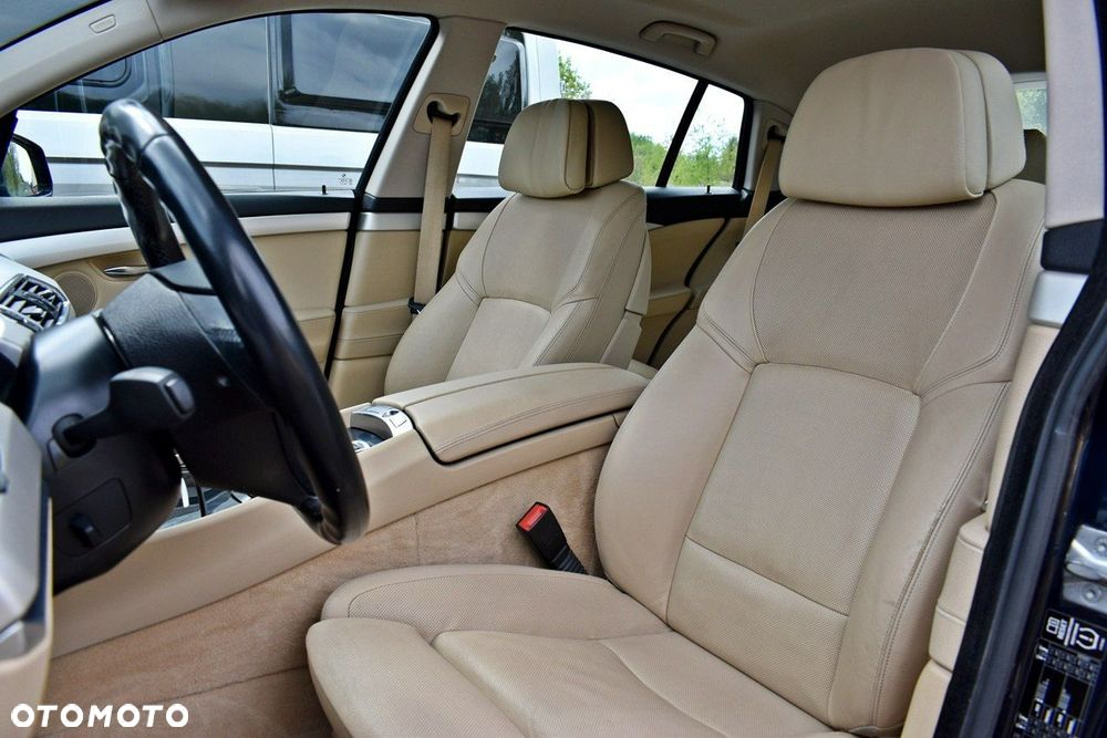 BMW 5GT 530d xDrive - 12