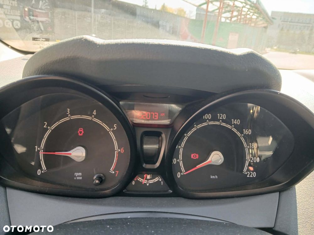 Ford Fiesta 1.25 Trend - 12