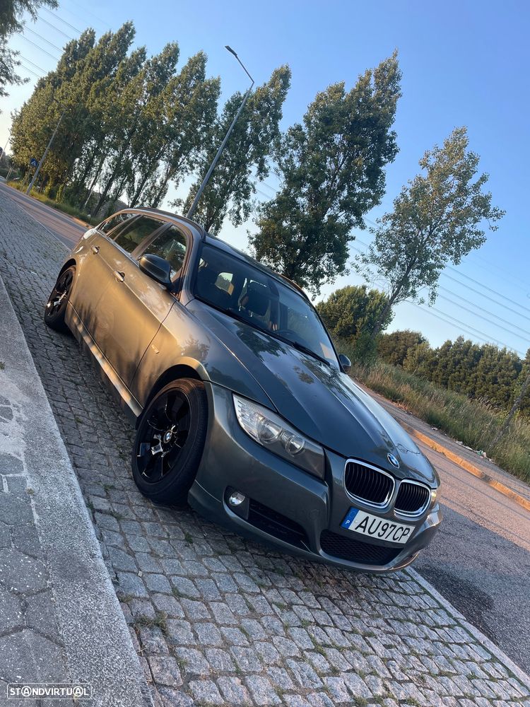 BMW 318 2011 photo 5