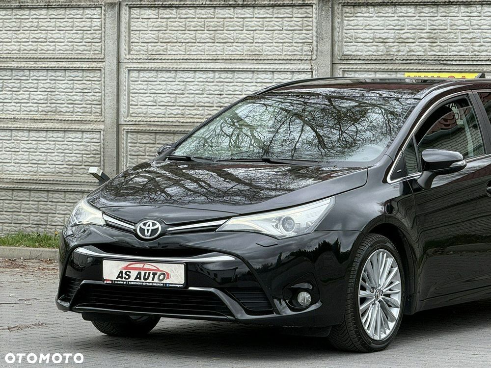 Toyota Avensis 1.8 Premium - 29