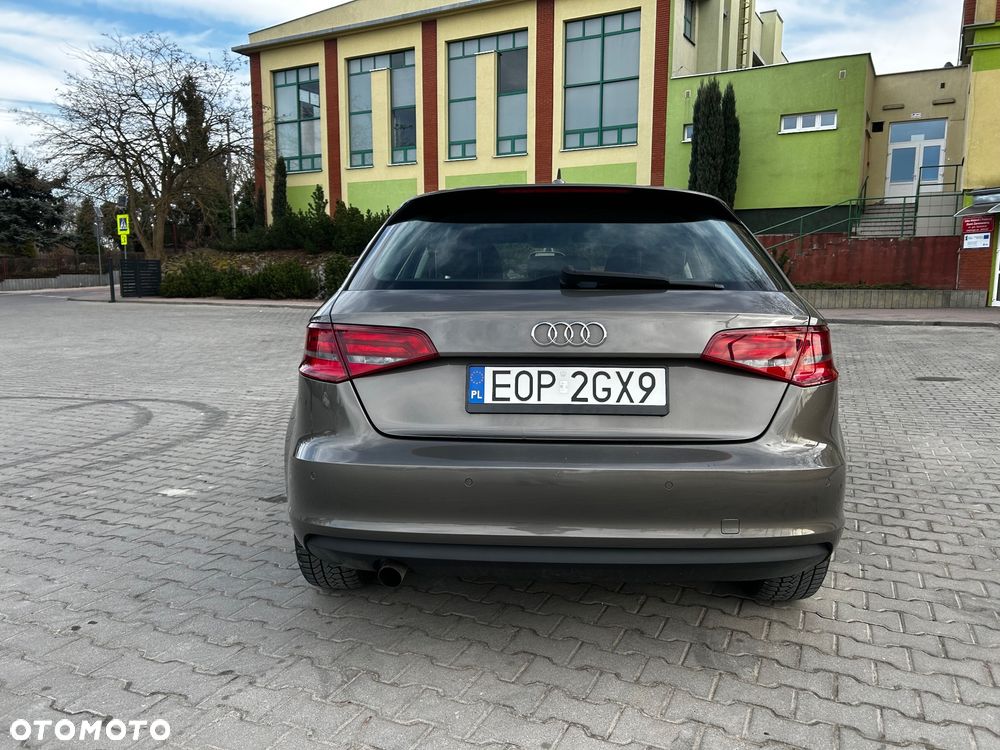 Audi A3 Sportback 1.6 TDI Ambition S tronic - 5