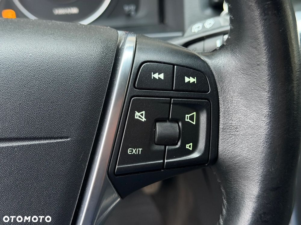 Volvo V60 T3 Momentum - 18