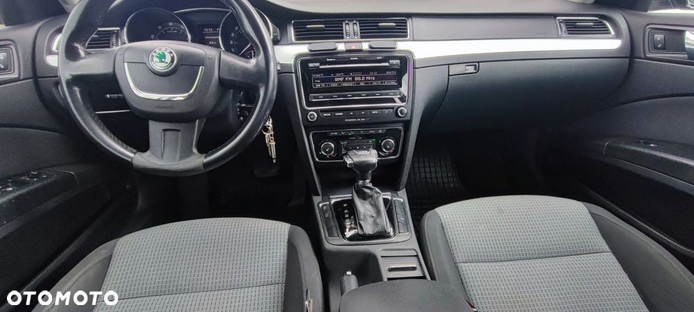 Skoda Superb 1.8 TSI Ambition DSG - 17