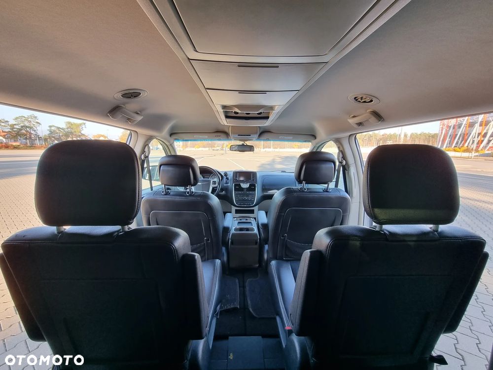 Chrysler Town & Country 3.6 Touring - 28