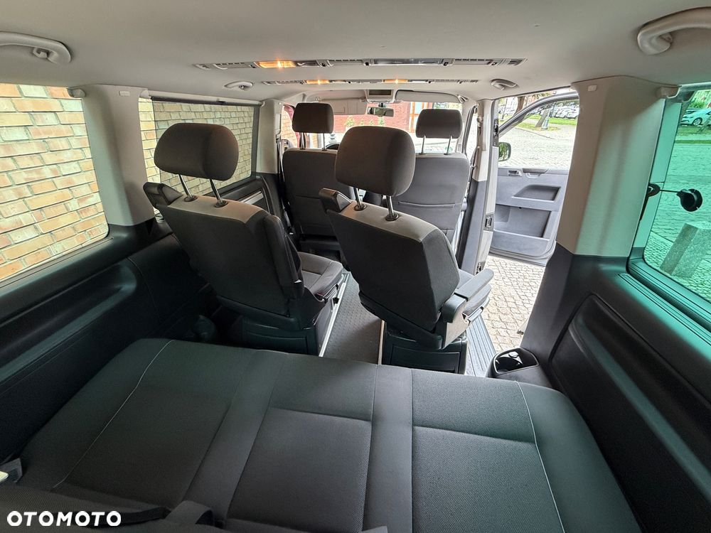 Volkswagen Multivan - 2