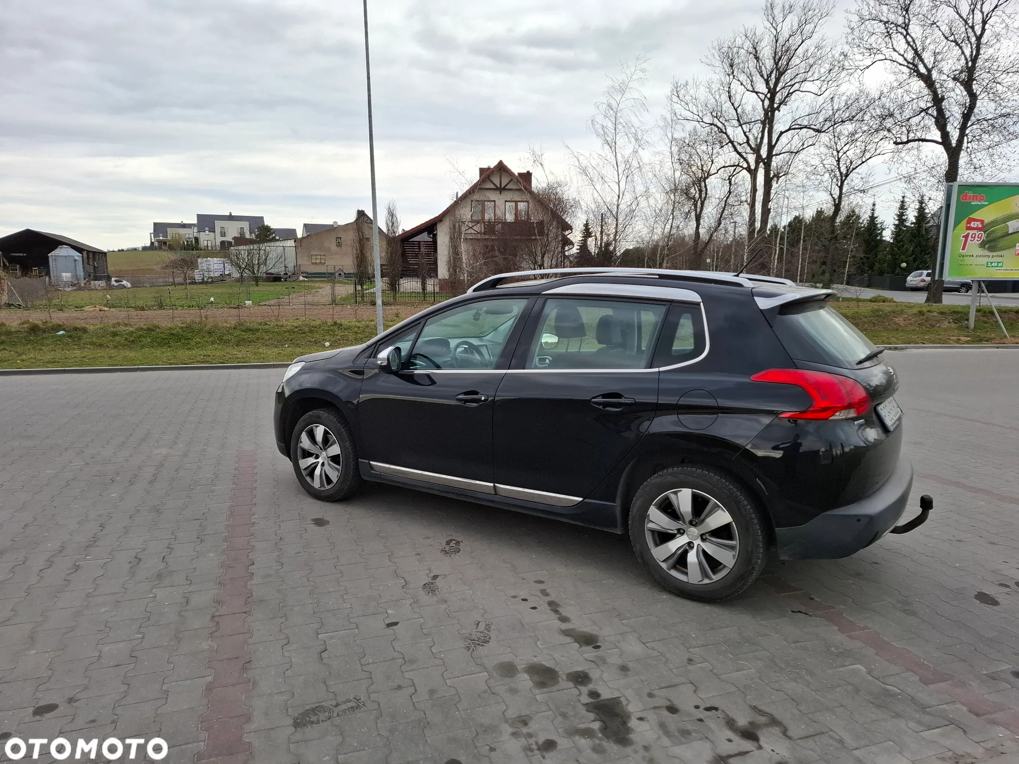 Peugeot 2008 1.2 Pure Tech Allure S&S - 3
