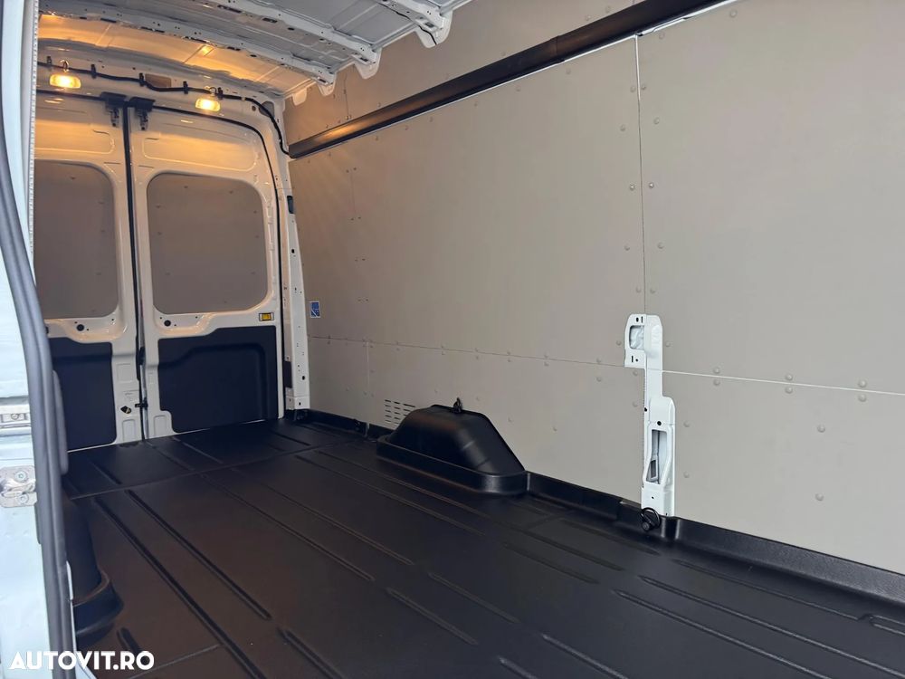 Ford Transit - 17