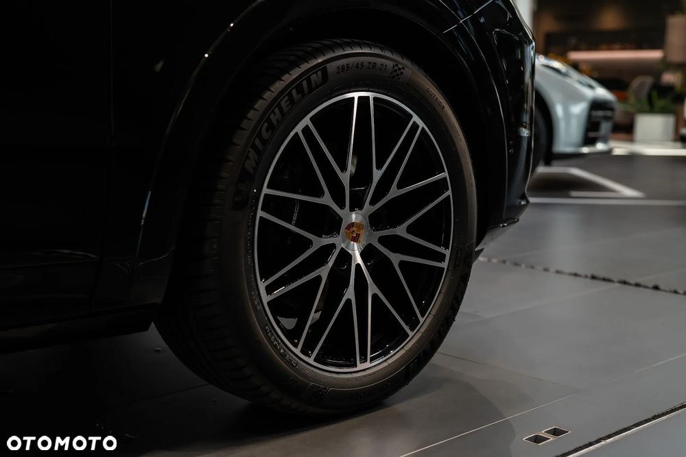 Porsche Cayenne Black Edition - 13