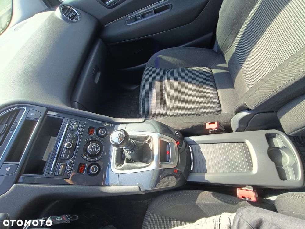 Peugeot 5008 1.6 HDi Premium - 14