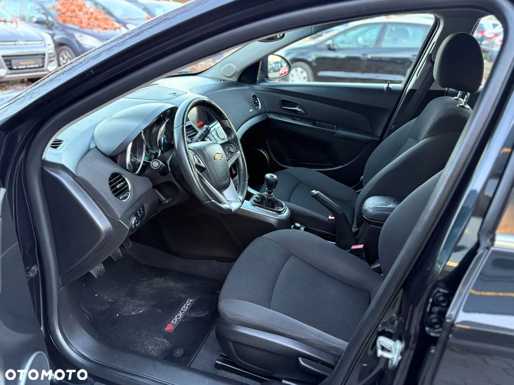 Chevrolet Cruze 1.8 Base - 9