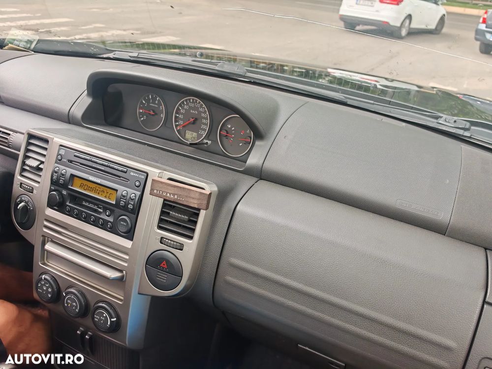 Nissan X-Trail 2.2 dCi Comfort - 13