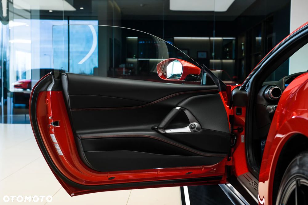 Ferrari 812 Superfast - 20