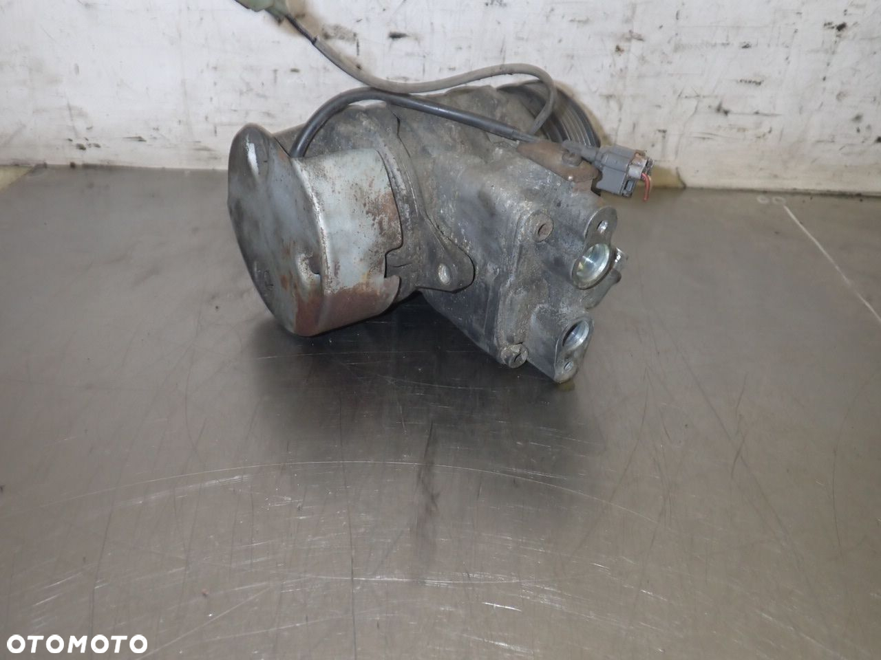 SPRĘŻARKA KLIMATYZACJI DAIHATSU TERIOS 1.3 447300-6763 - 4