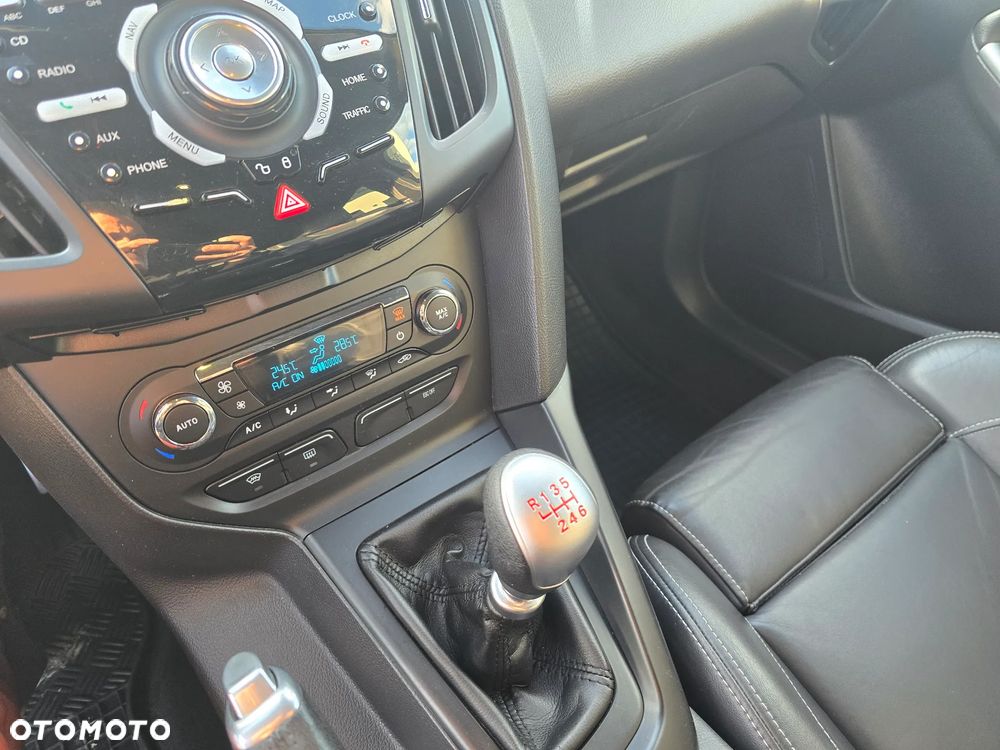 Ford Focus SW 2.0 EcoBoost ST Leather Exclusive Pack - 23