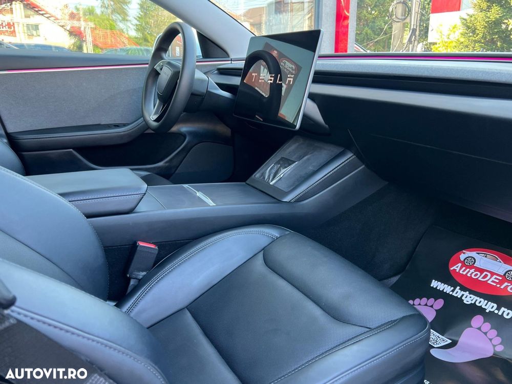 Tesla Model 3 - 20