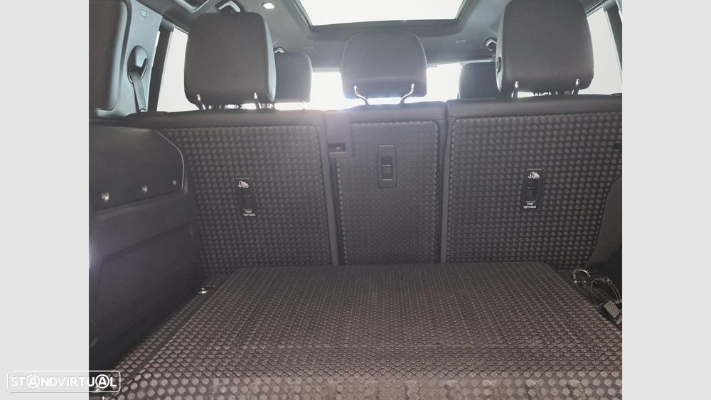 Land Rover Defender 2.0 P400e 110 AWD X-Dynamic SE - 15