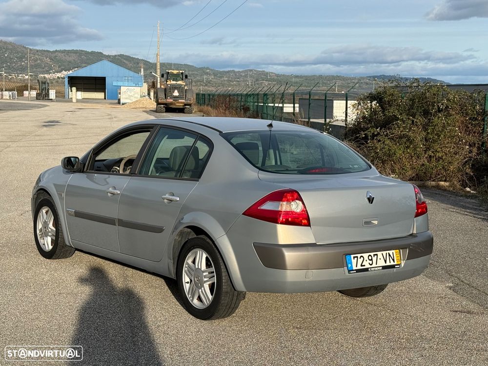 Renault Mégane 1.5 dCi Confort Privilége - 4