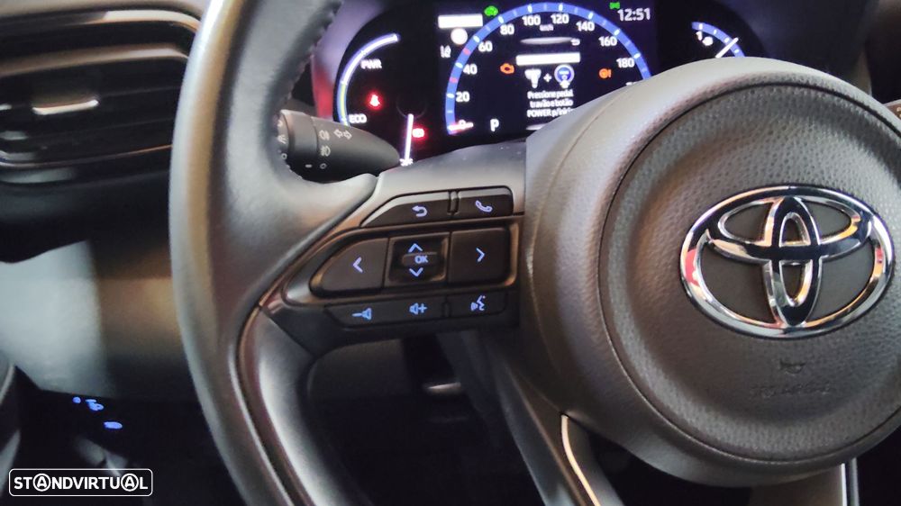 Toyota Yaris Cross 1.5 HDF Square Collection AWD - 16