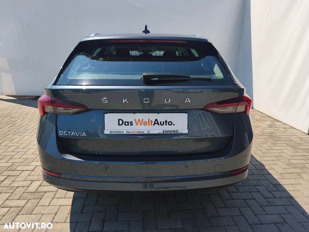 Skoda Octavia Combi 2.0 TDI DSG Style - 4