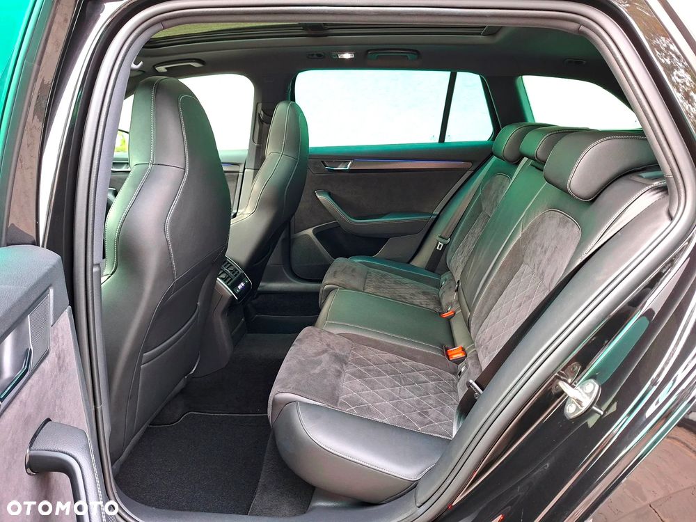 Skoda Superb 2.0 TSI DSG Sportline - 24
