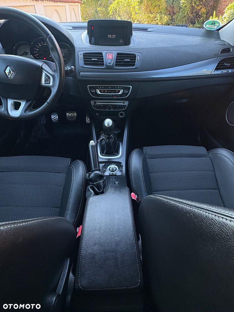 Renault Megane TCe 180 GT - 28