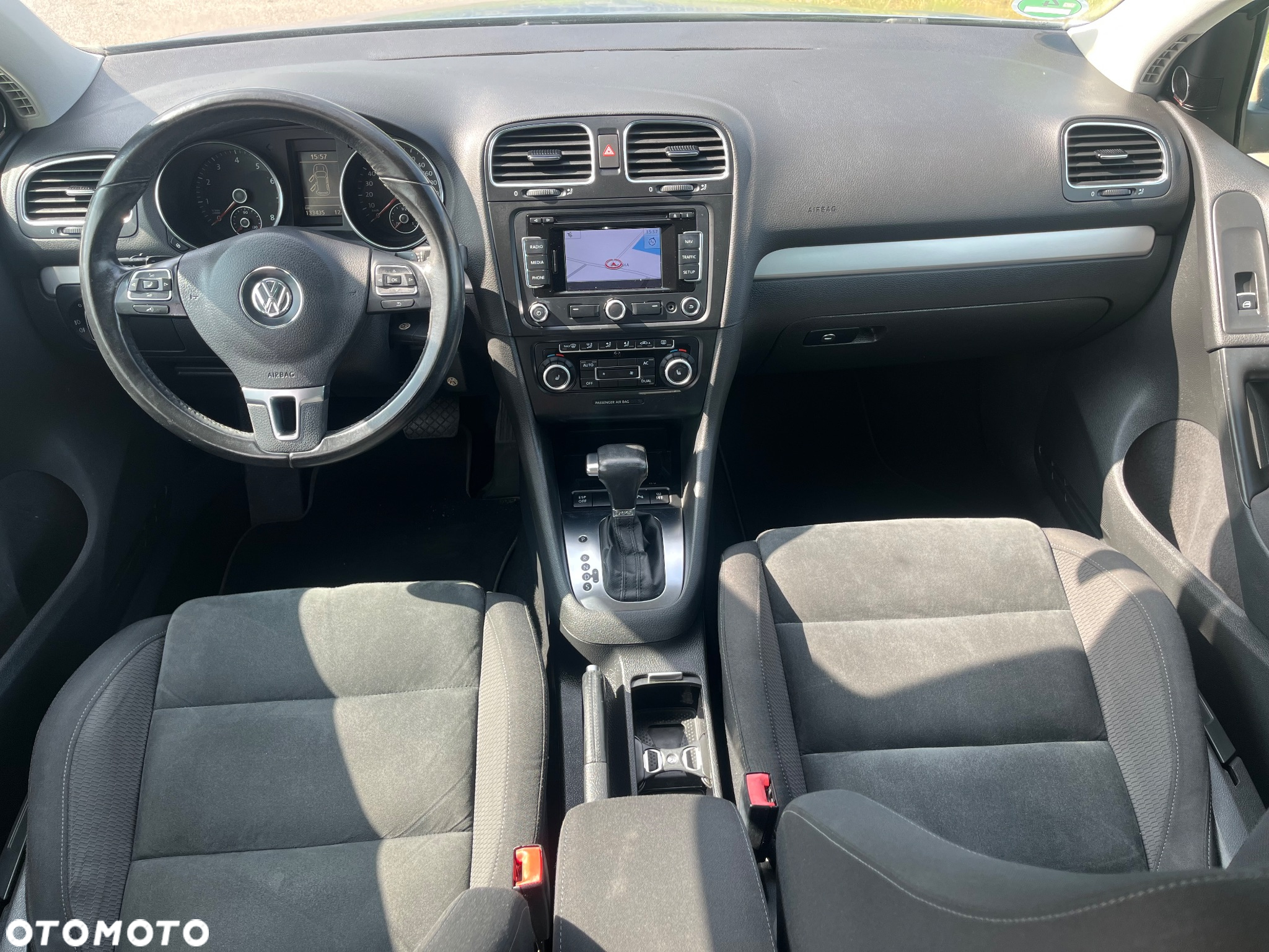 Volkswagen Golf 1.4 TSI DSG Highline - 23