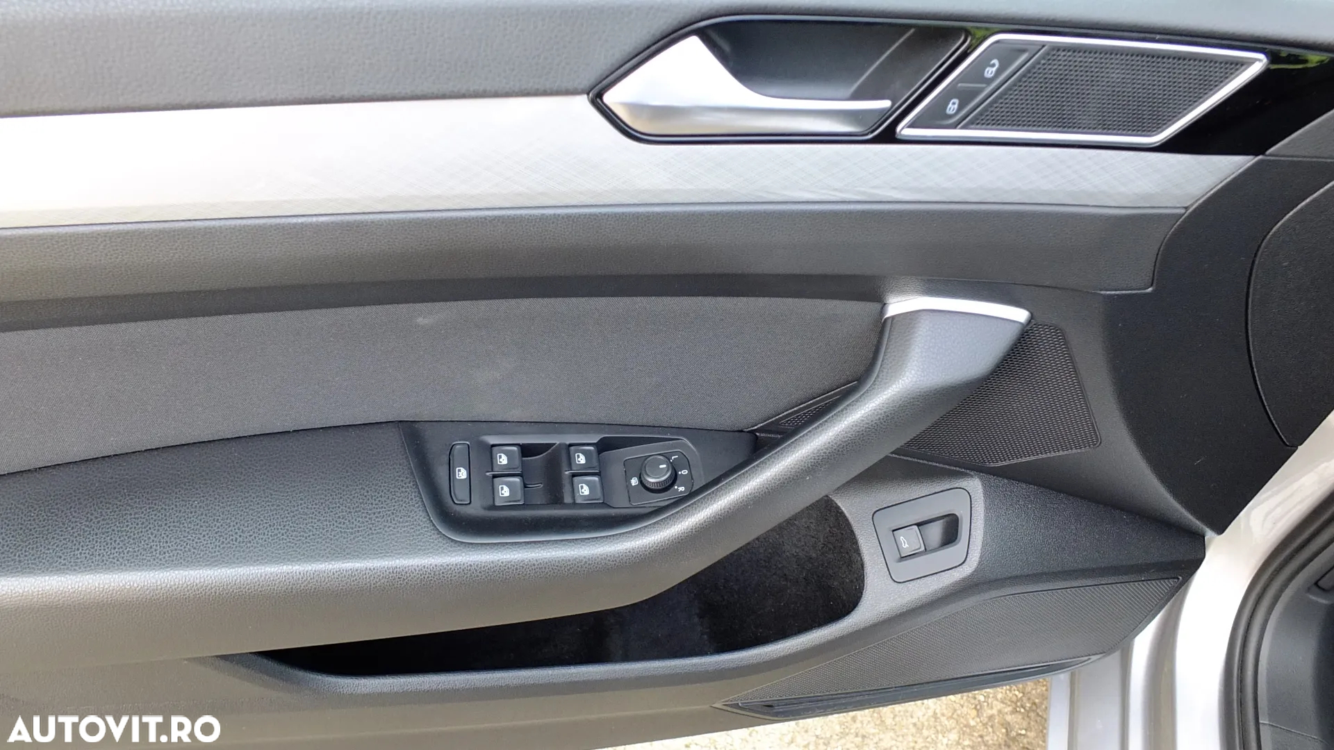 Volkswagen Passat Variant 2.0 TDI DSG Comfortline - 20