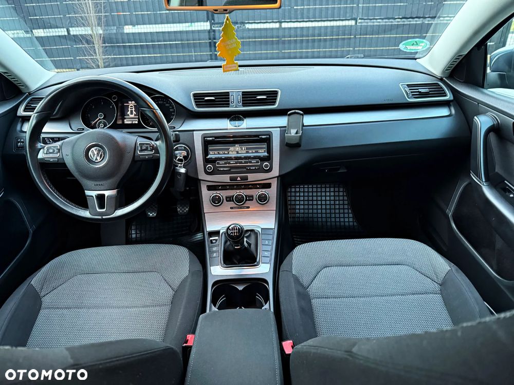 Volkswagen Passat Variant - 2