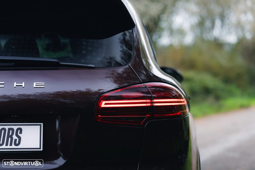 Porsche Cayenne - 9