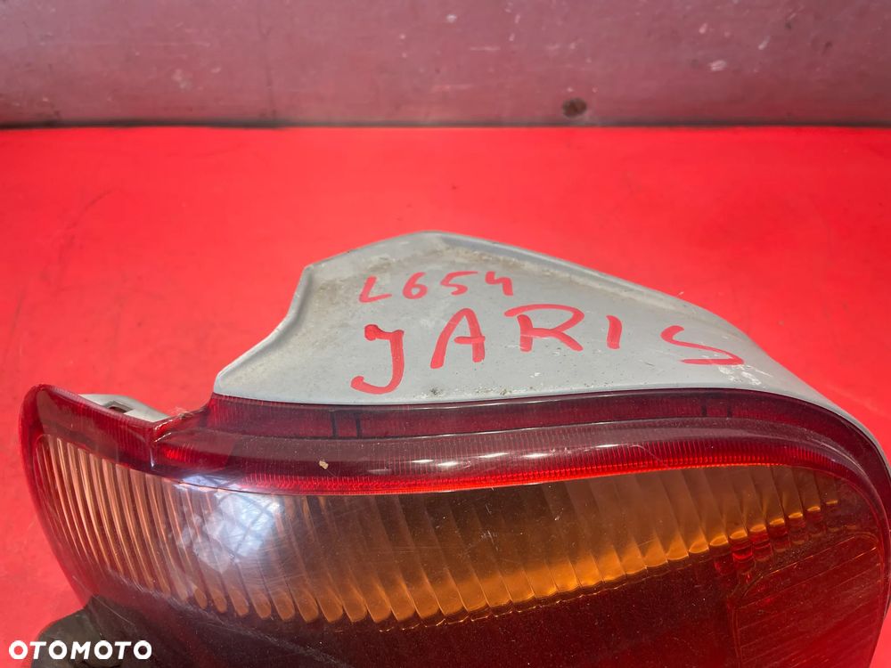 TOYOTA YARIS I lampa tylna prawa - 2