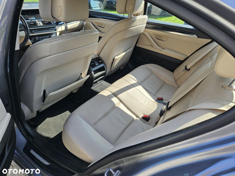 BMW Seria 5 525d Sport-Aut - 20