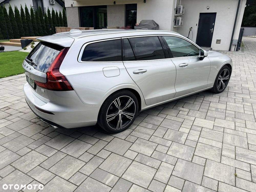 Volvo V60 T6 AWD Plug-In Hybrid Ultra Bright - 4