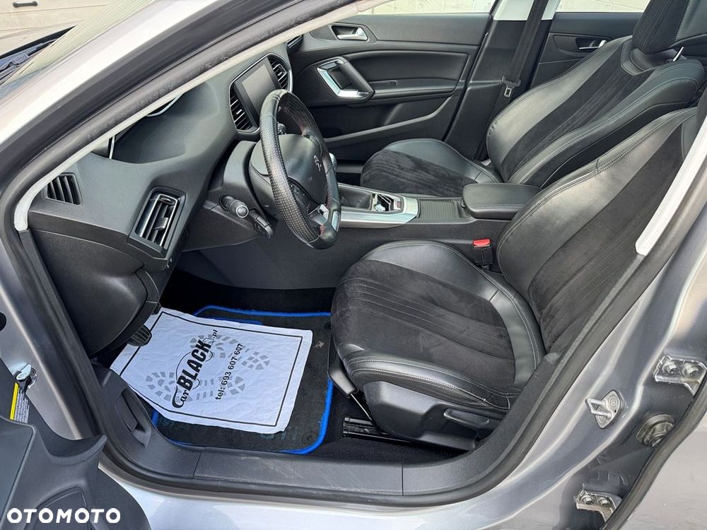 Peugeot 308 - 23