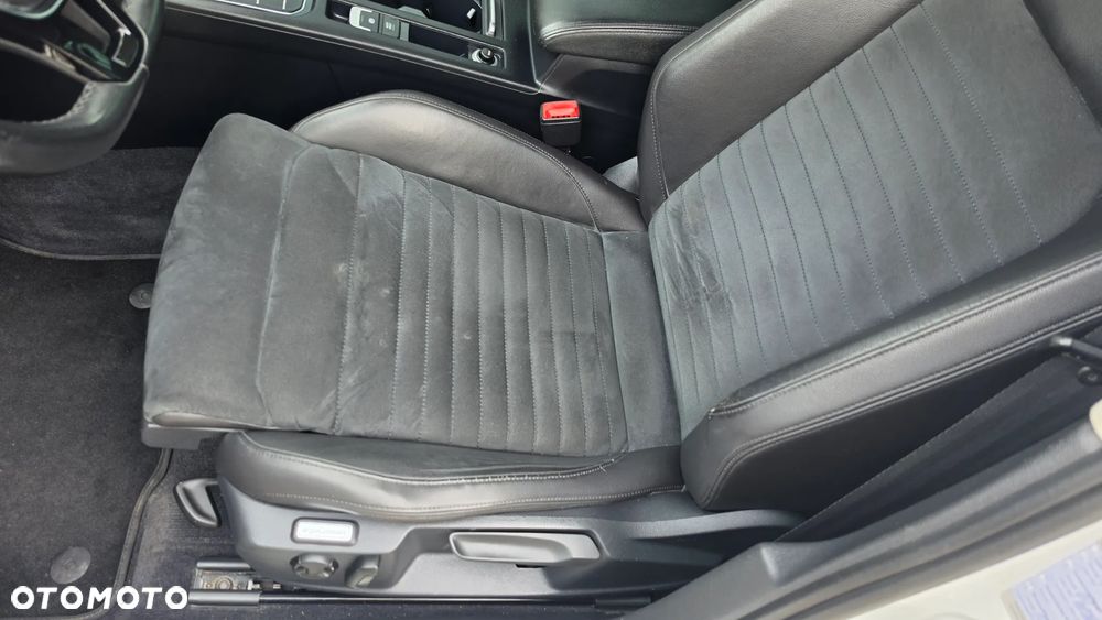 Volkswagen Passat 2.0 TDI SCR (BlueMotion Tech) 4Motion D Highline - 10