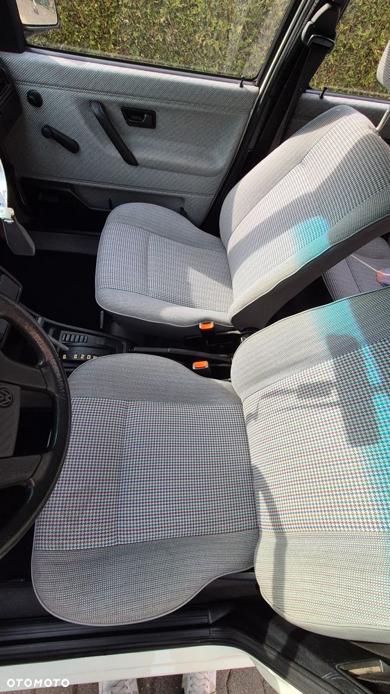 Volkswagen Golf - 15