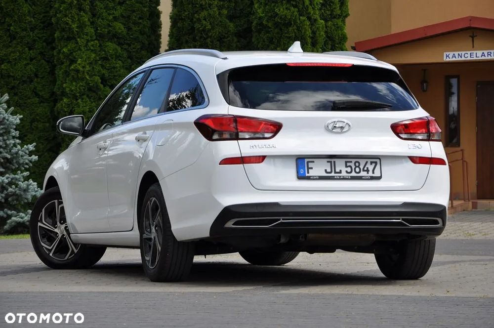 Hyundai i30 1.6 CRDI DCT Select - 23