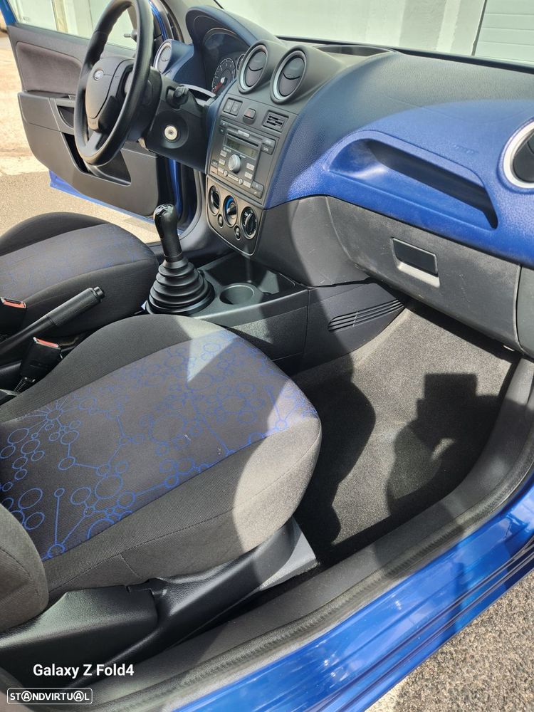 Ford Fiesta - 13