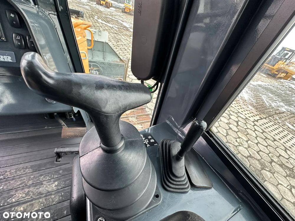 Liebherr PR 714 LGP - 24