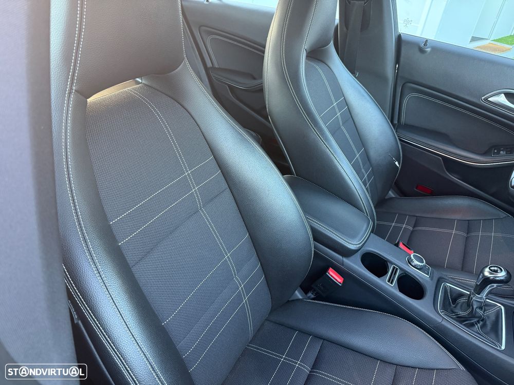 Mercedes-Benz CLA 200 CDI Urban - 21