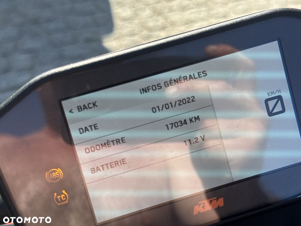 KTM DUKE 890 - 30