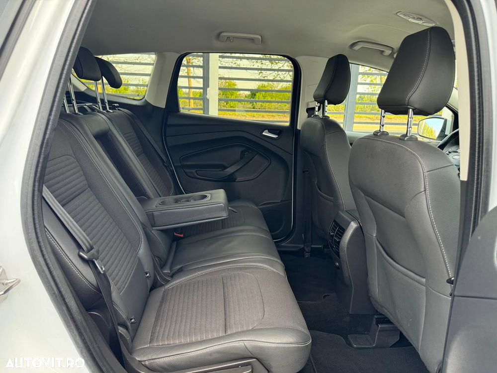 Ford Kuga - 17