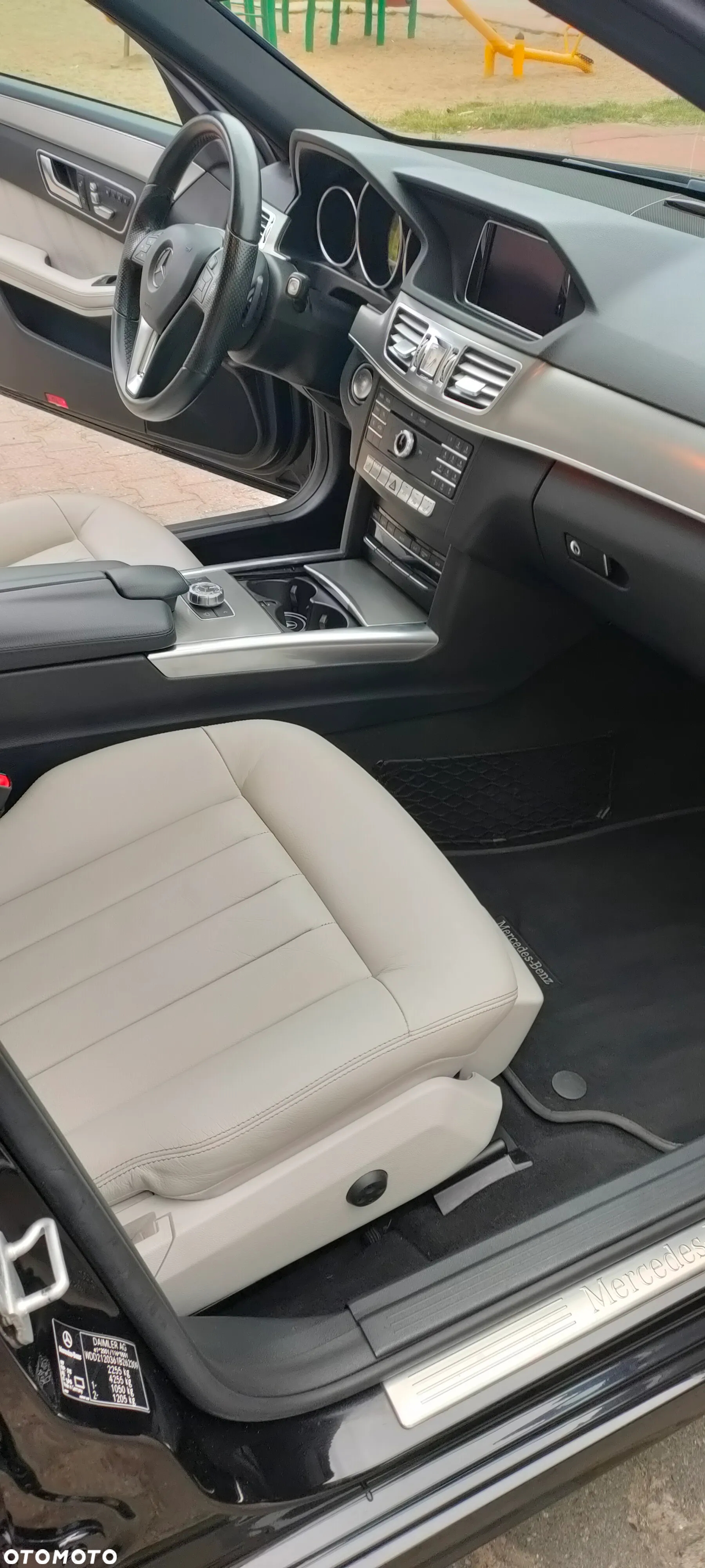 Mercedes-Benz Klasa E 250 Avantgarde - 9