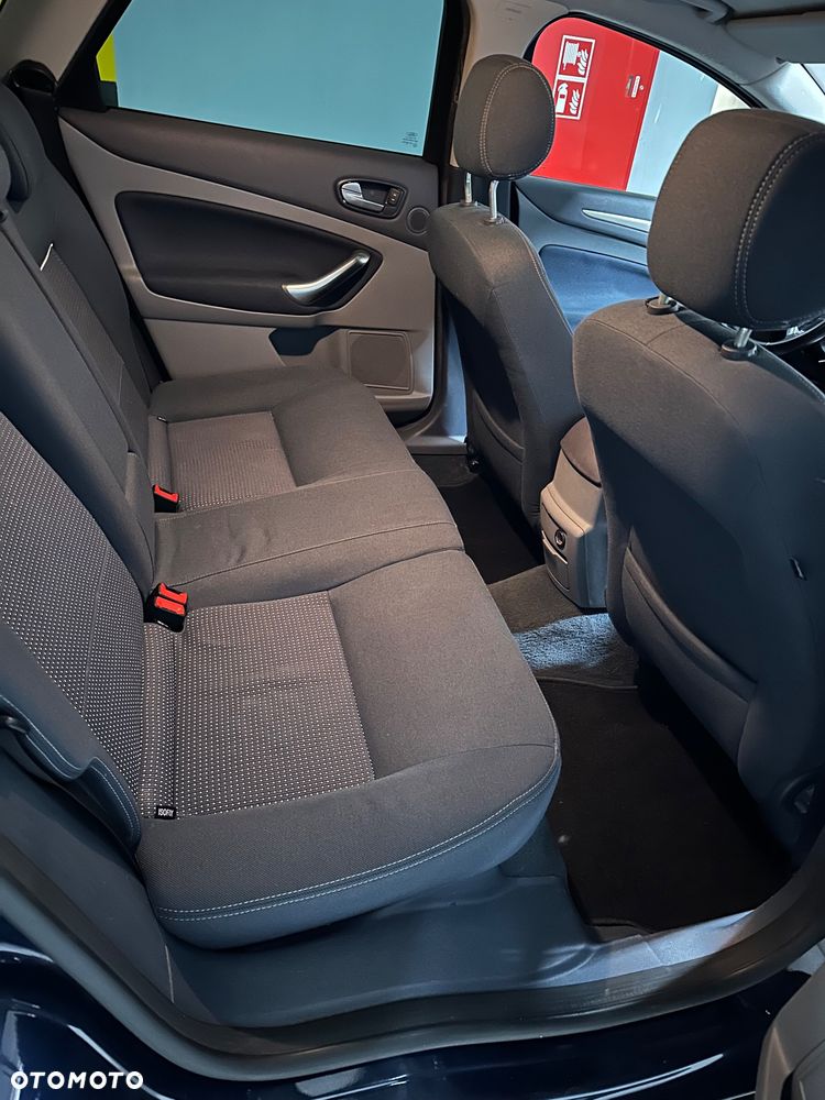 Ford Mondeo 2.0 TDCi Trend - 19