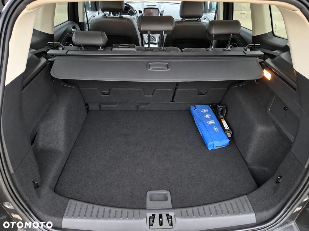Ford Kuga - 16