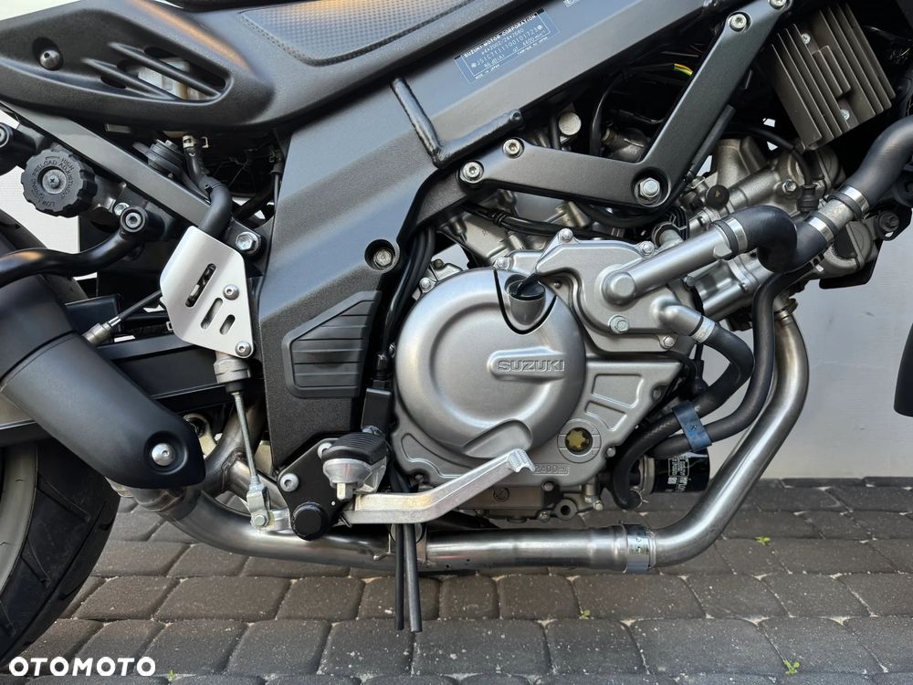 Suzuki V-STROM - 11