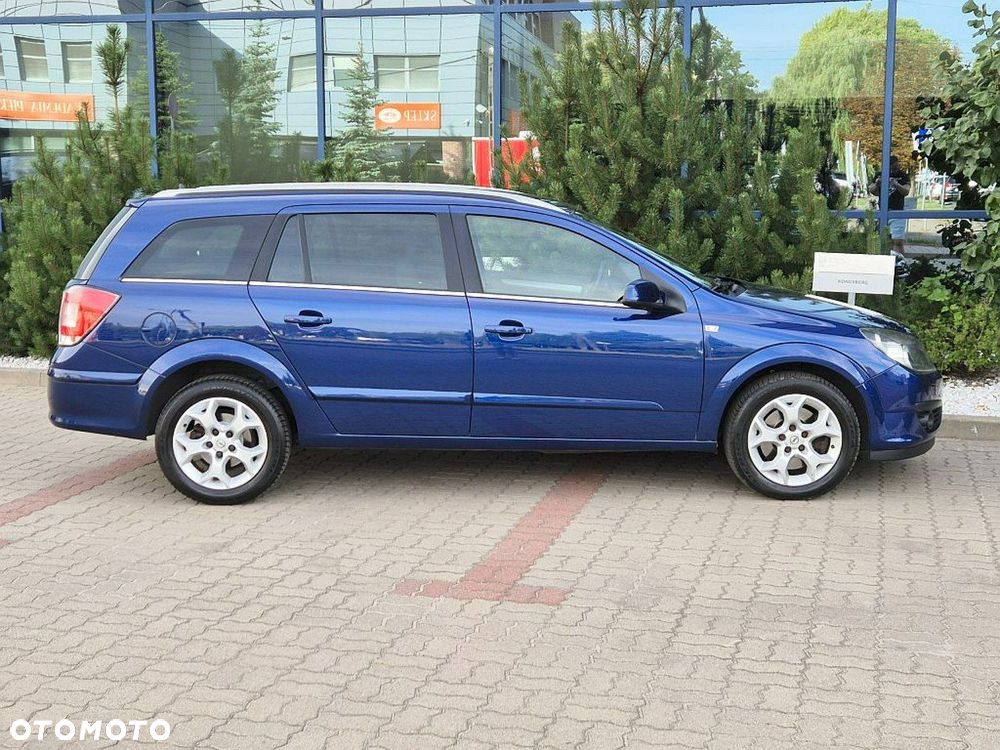 Opel Astra 1.9 CDTI Caravan Cosmo - 12