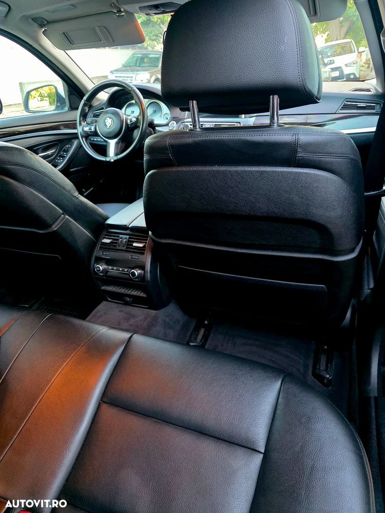BMW Seria 5 520d xDrive AT - 12